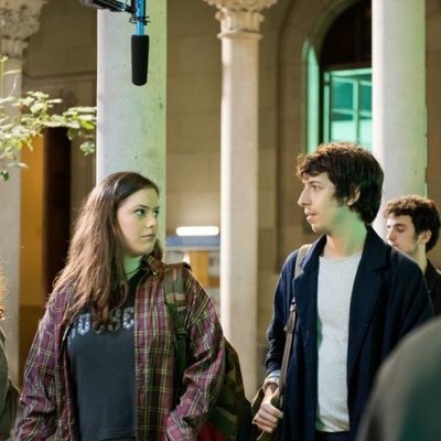 Claudia Vega y Pablo Capuz, en el rodaje de 'Merlí: Sapere Aude 2'