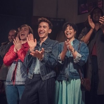 Los protagonistas de la serie 'It's a Sin'