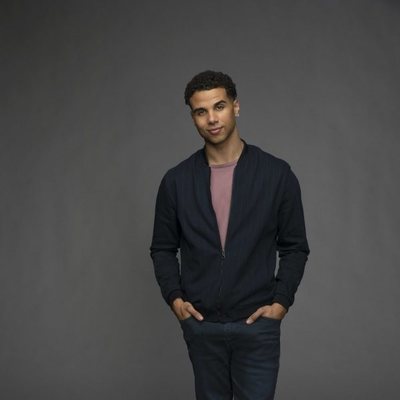 Mason Gooding como Andrew en 'Con amor, Víctor'