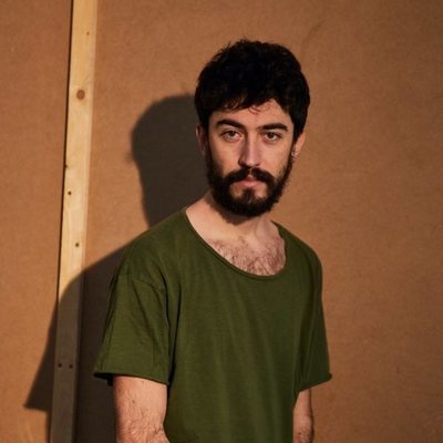 Posado del actor Santi Crespo