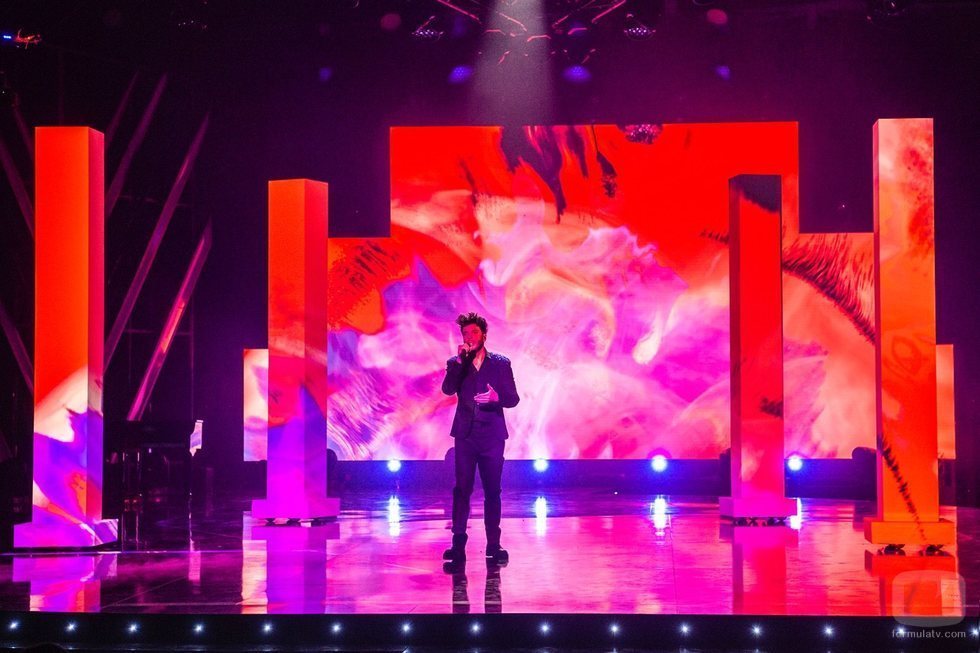 Blas Cantó interpreta sus temas en 'Destino Eurovisión'
