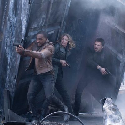 Anthony Mackie, Emily VanCamp y Sebastian Stan en 'Falcon y el Soldado de Invierno'