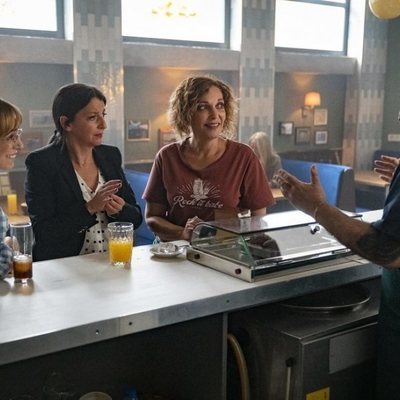 Cristina Plazas, Goizalde Núñez y Lucía Caraballo junto a Jesús Castejón en 'Estoy vivo'