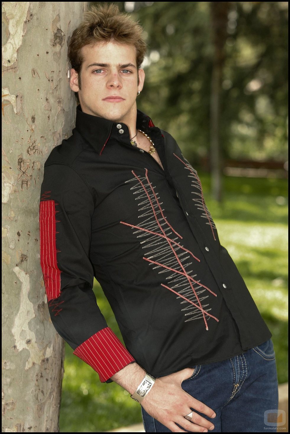 Posado del cantante y actor Àlex Casademunt