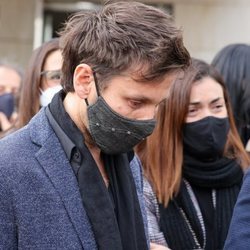 Javián, cabizbajo durante el entierro de Àlex Casademunt