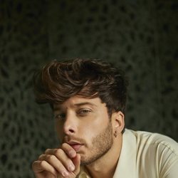 Blas Cantó en el videoclip de "Voy a quedarme"