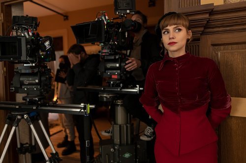 Aura Garrido rodando 'Un asunto privado'