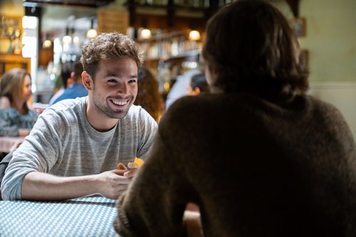 Carlos Cuevas en el 2x01 de 'Merlí: Sapere aude'