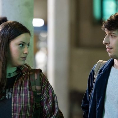Claudia Vega y Pablo Capuz en el 2x02 de 'Merlí: Sapere Aude'