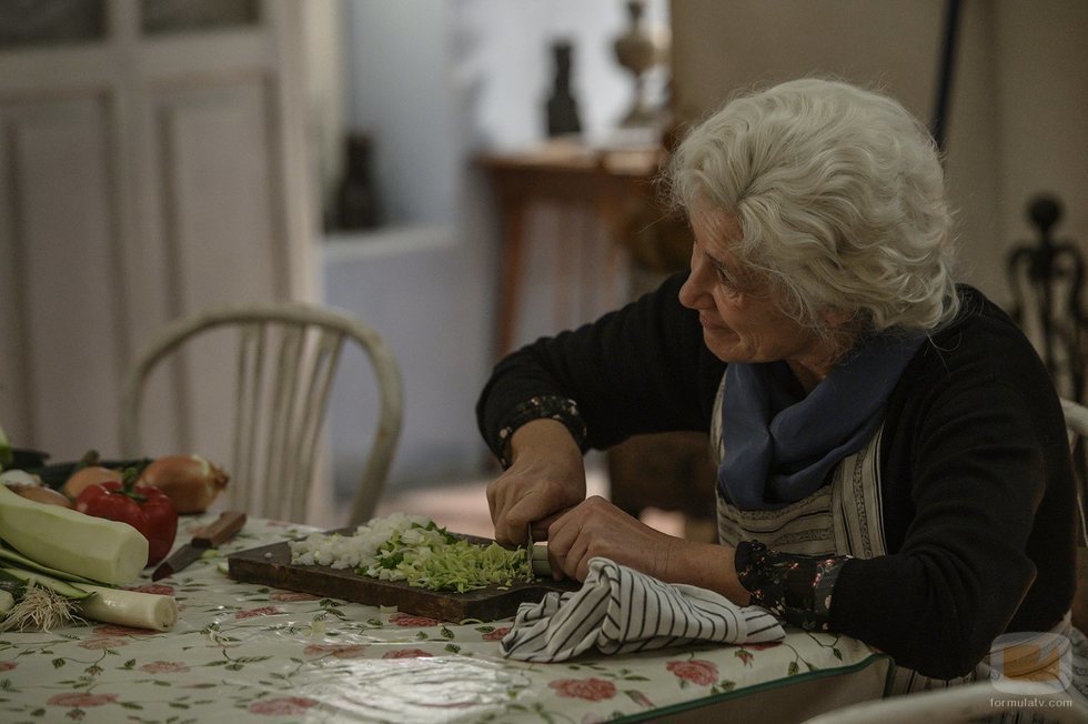 Ana Duato en el episodio "Proyecto Abuelos" de 'Cuéntame cómo pasó'