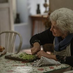 Ana Duato en el episodio "Proyecto Abuelos" de 'Cuéntame cómo pasó'