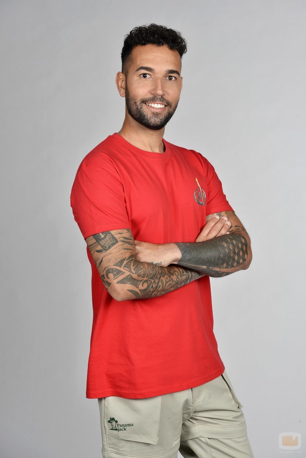 Omar Sánchez posa como concursante de 'Supervivientes 2021'