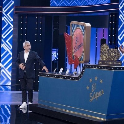 Carlos Sobera junto a Aitor Ferrón en 'El precio justo'
