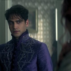 Luke Pasqualino en 'Sombra y hueso'