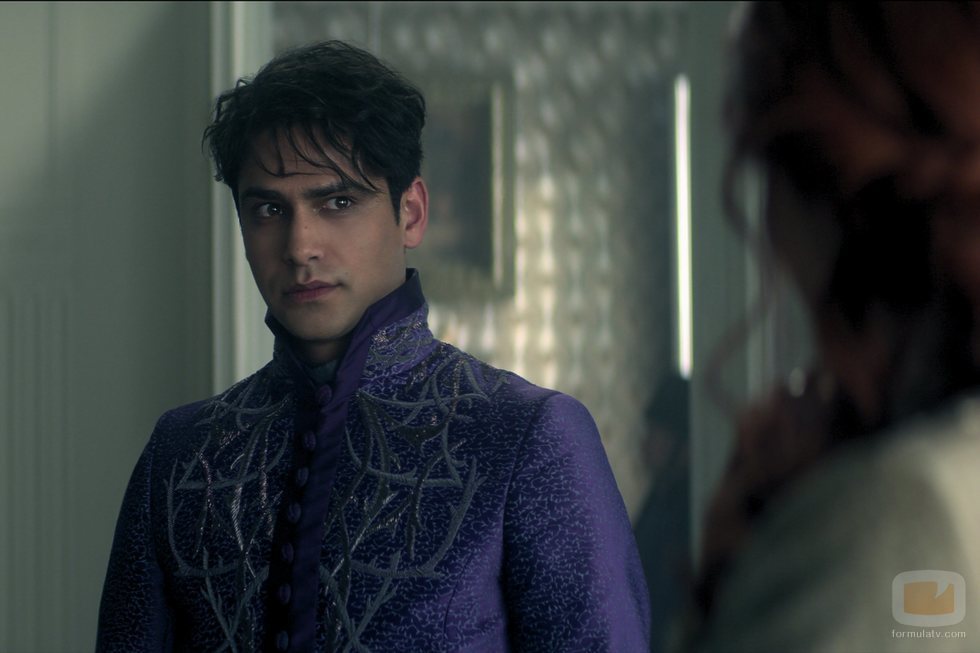 Luke Pasqualino en 'Sombra y hueso'