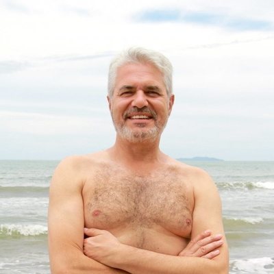 Agustín Bravo posa en bañador en 'Supervivientes 2021'