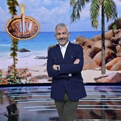 Carlos Sobera presentó el primer programa de 2021 de 'Supervivientes: Tierra de nadie'