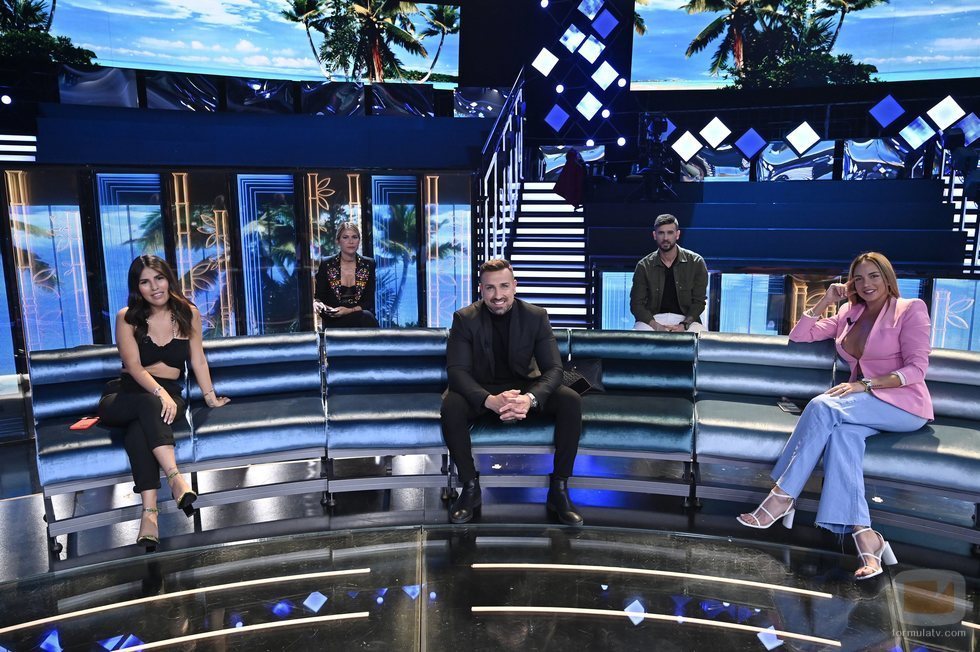 Rafa Mora, Chabelita, Samira, Ana e Iván Rubio en 'Supervivientes: Tierra de nadie'