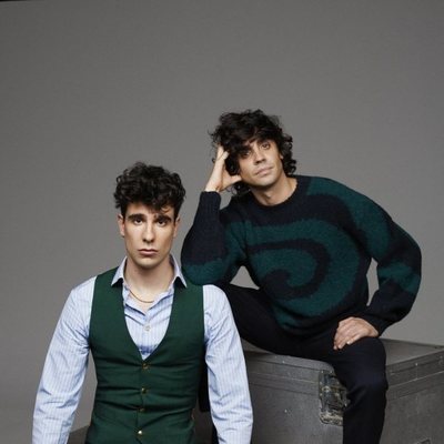 Javier Ambrossi y Javier Calvo posan juntos