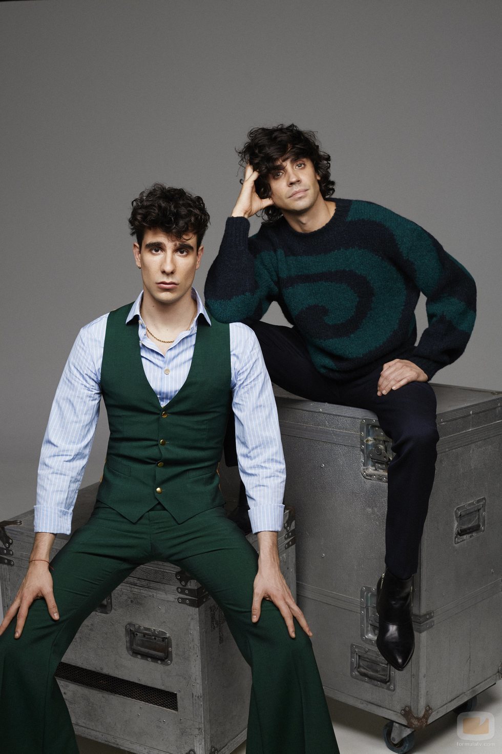Javier Ambrossi y Javier Calvo posan juntos