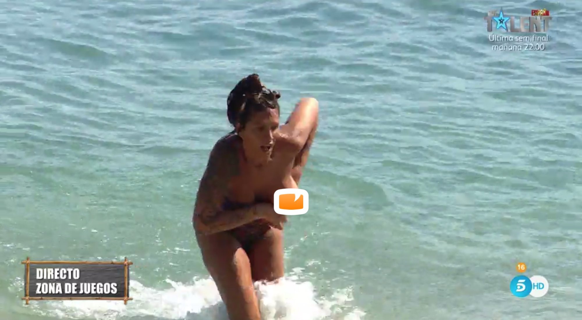 Lara Sajén muestra un pecho por un descuido en 'Supervivientes 2021'