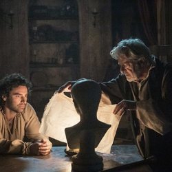 Aidan Turner y Giancarlo Giannini en 'Leonardo'