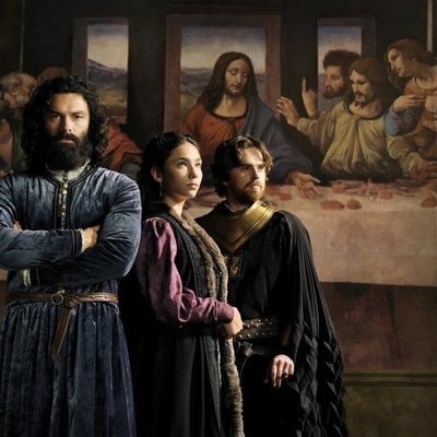 Aidan Turner, Matilda De Angelis y Freddie Highmore en 'Leonardo'