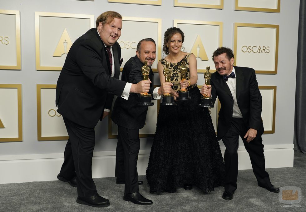 Phillip Bladh, Carlos Cortés, Michellee Couttolenc y Jaime Baksht reciben el Oscar a Mejor Sonido
