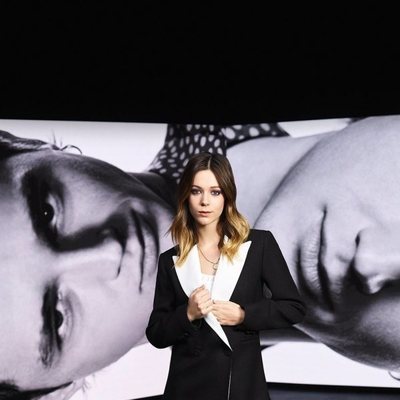 Posado de Georgina Amorós y Pol Granch para la cuarta temporada de 'Élite'