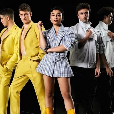 Posado de Miguel Bernardeau, Carla Díaz e Itzan Escamilla para la cuarta temporada de 'Élite'