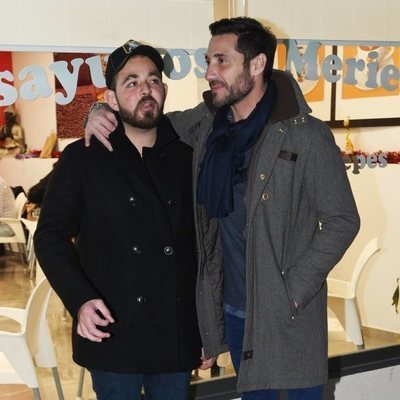 Antonio David Flores junto a David Flores