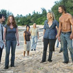 Sawyer sin camiseta en la isla de 'Perdidos'