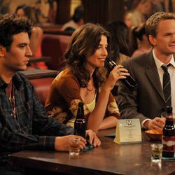 Neil Patrick Harris, Corbie Smulders y Josh Radnor en 'Cómo conocí a vuestra madre'