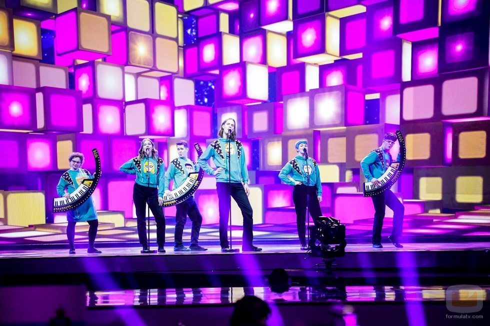 Daði og Gagnamagnið, representante de Islandia, en la Semifinal 2 de Eurovisión 2021
