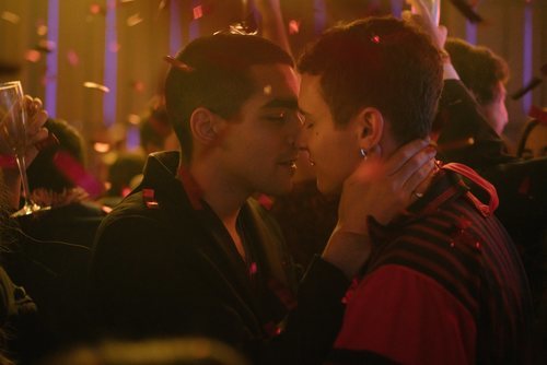 Omar y Ander se besan en la cuarta temporada de 'Élite'