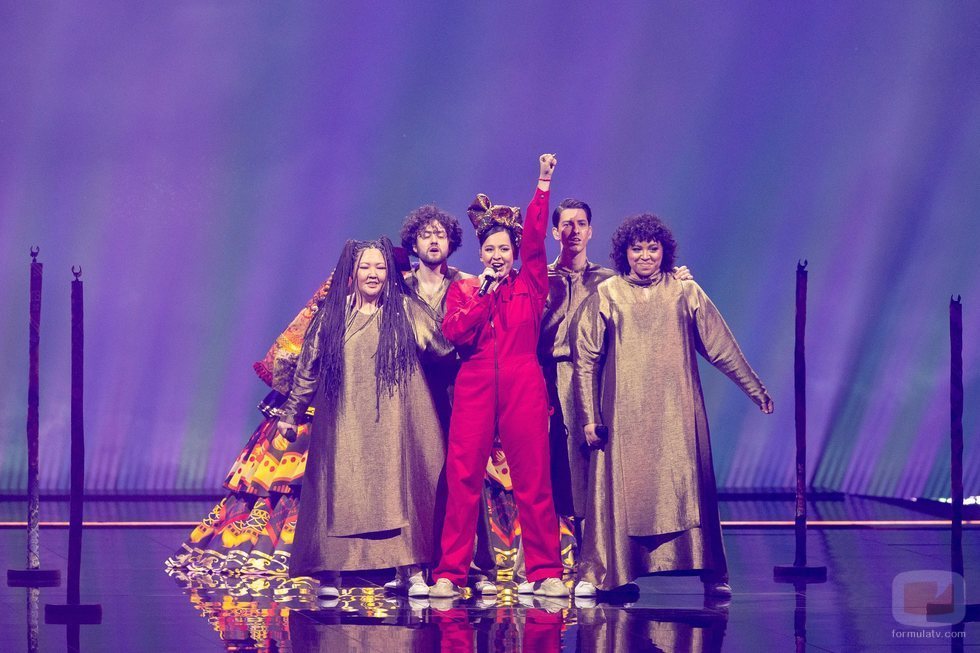 Manizha, representante de Rusia, en la final de Eurovisión 2021