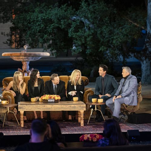 Los protagonistas de 'Friends' en el sofá de 'Friends: The Reunion'