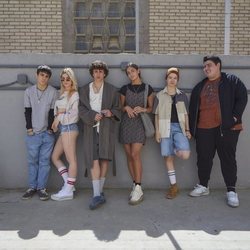 Jacobo Camarena, Alba de Ángel, Son Khoury, Claudia Licari, Leonor Pernas y Manuel Soler en la segunda temporada de 'HIT'