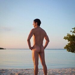 El desnudo integral de Paco León que da la bienvenida al verano