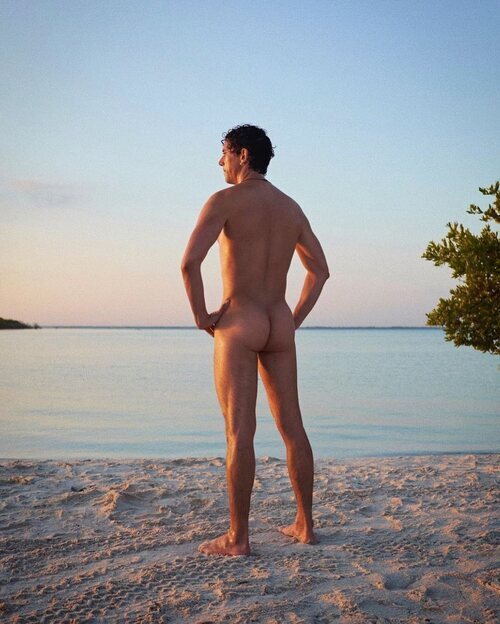 El desnudo integral de Paco León que da la bienvenida al verano