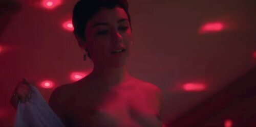 Carla Díaz, desnuda en la temporada 4 de 'Élite'