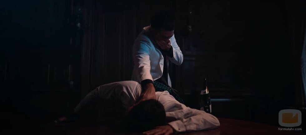 Omar escupe saliva en una escena de sexo con Patrick en 'Élite 4'