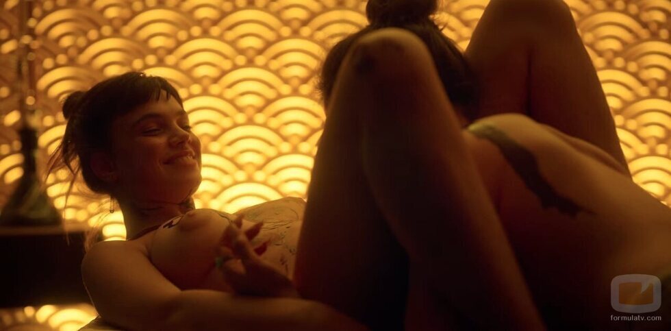 Mencía y Claudia tienen sexo en 'Élite 4'