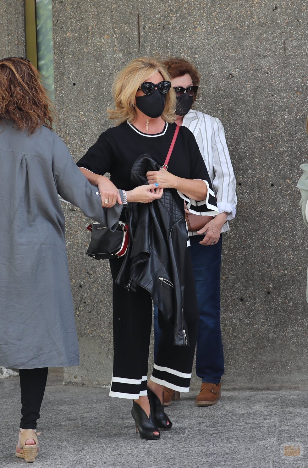 Lydia Lozano, en el tanatorio por la muerte de Mila Ximénez