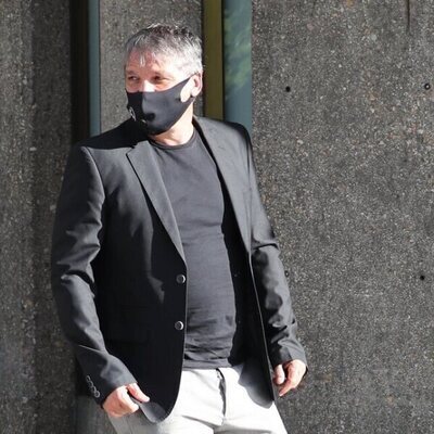Gustavo González, en el tanatorio por la muerte de Mila Ximénez