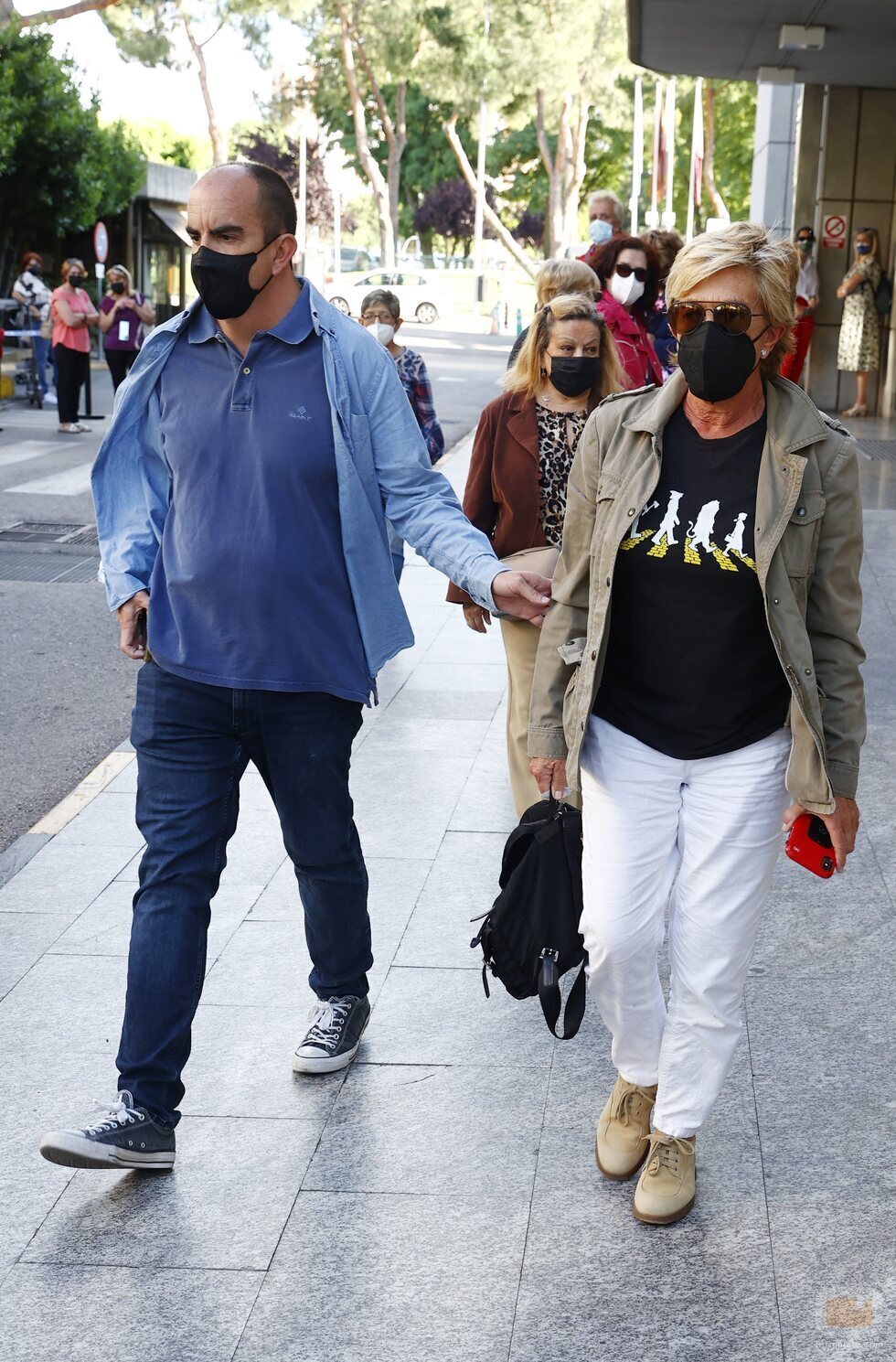 Chelo García-Cortés, en el tanatorio por la muerte de Mila Ximénez