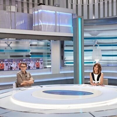 Los colaboradores en la mesa de 'El programada del verano 2021'