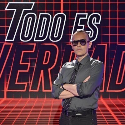 Risto Mejide posa en el plató de 'Todo es verdad'