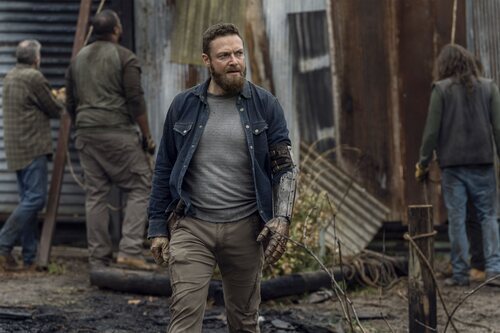 Ross Marquand en la temporada 11 de 'The Walking Dead'