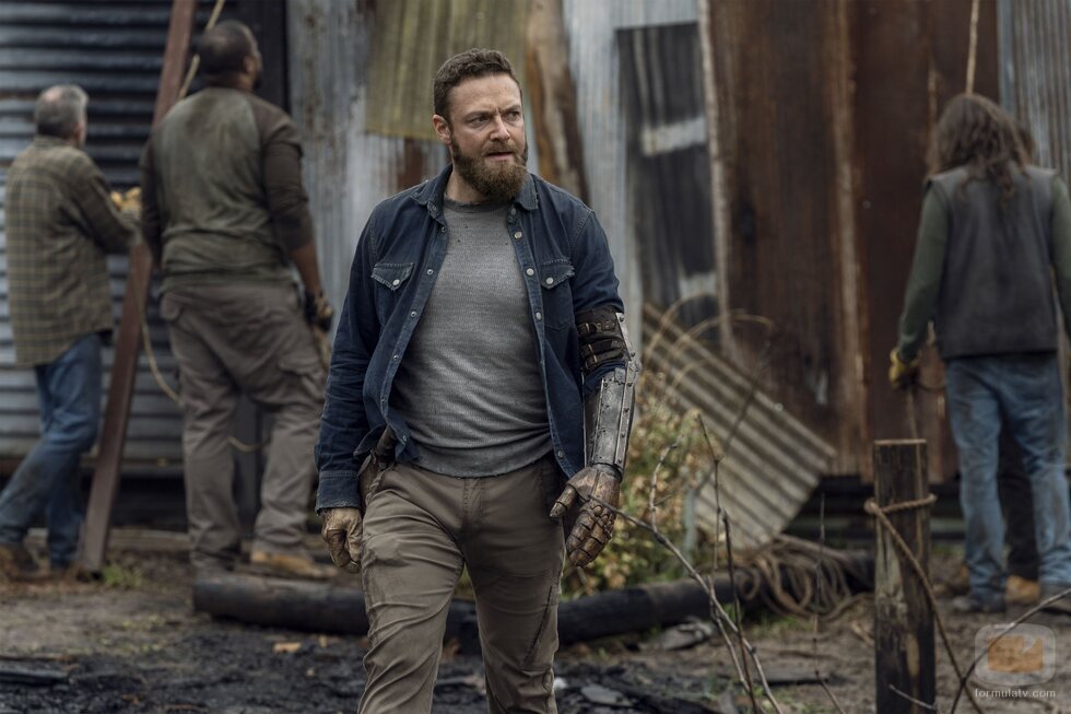 Ross Marquand en la temporada 11 de 'The Walking Dead'
